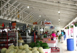 inside strawberry hill market